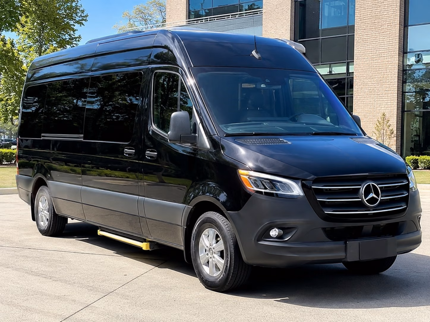 inglewood hospital and campus shuttle bus rentals