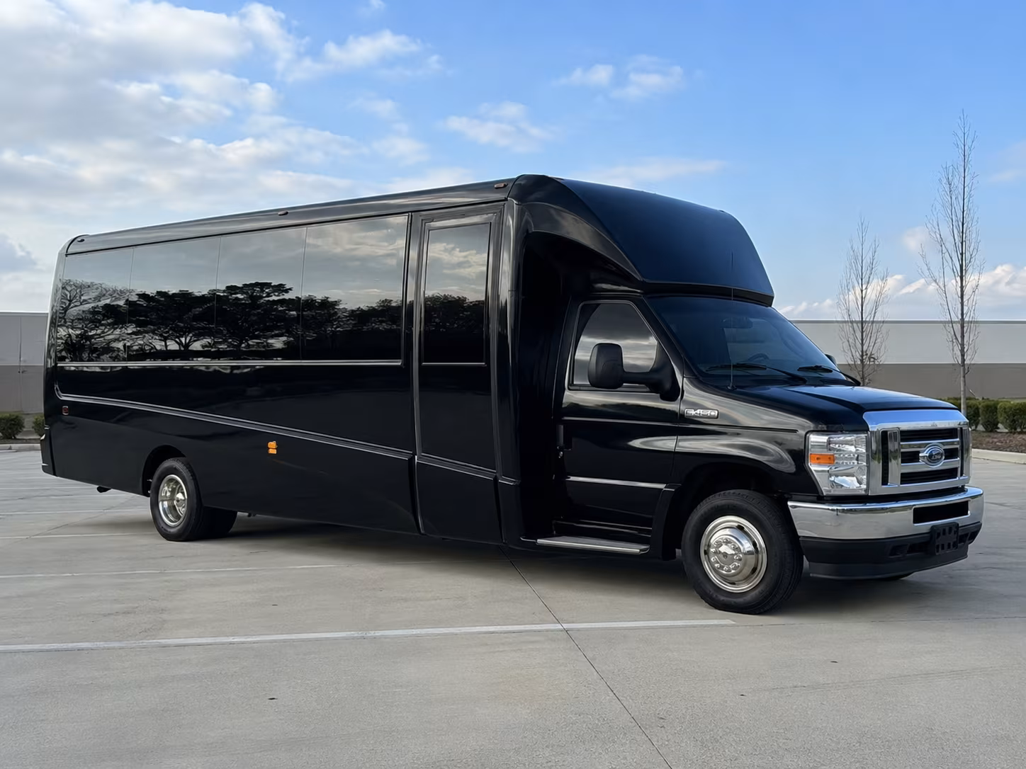 inglewood parking shuttle and park and ride bus rentals