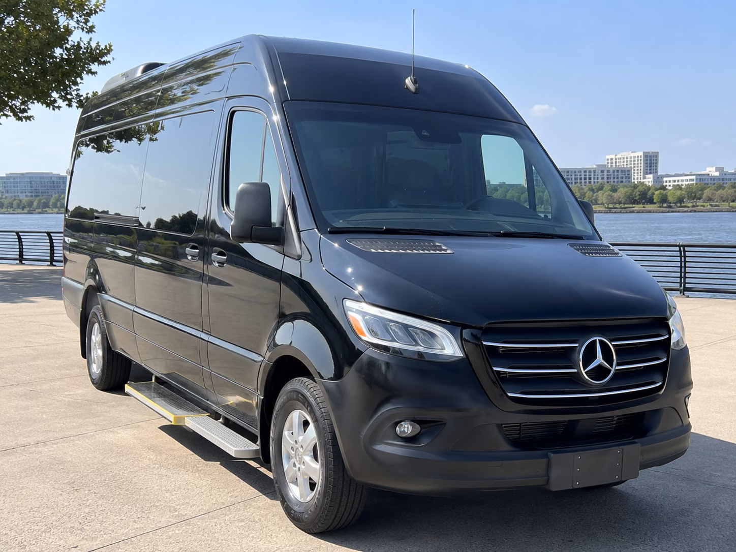 rent a bus for live music and private events around inglewood
