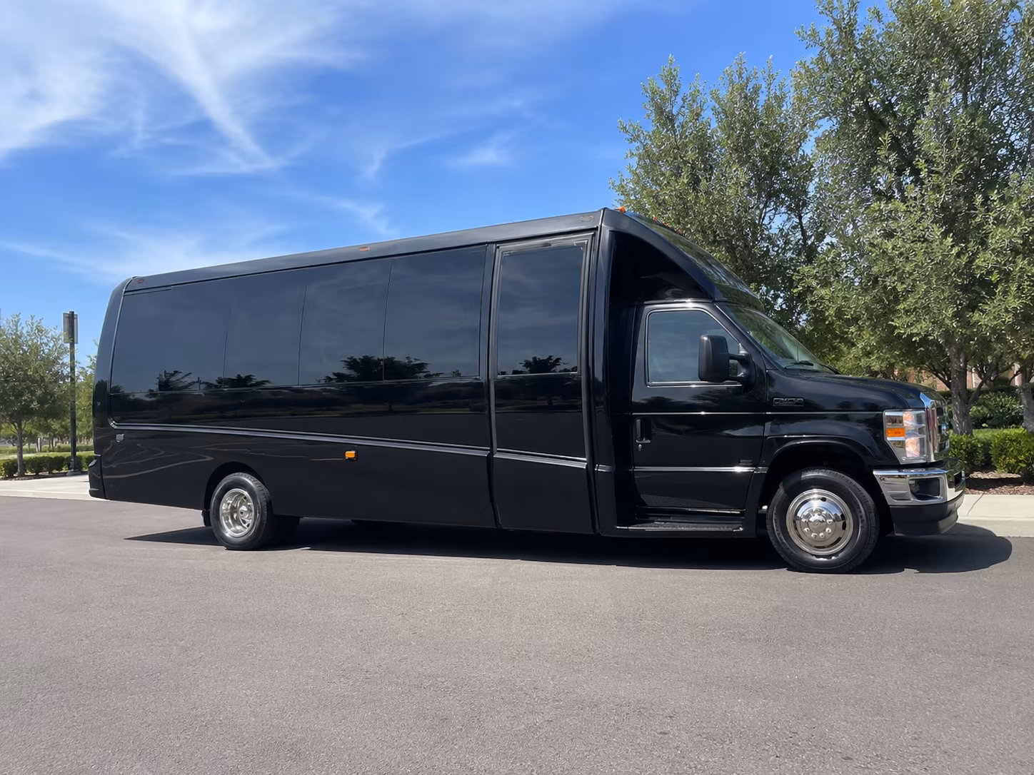 rent a field trip bus to inglewood museums and science centers