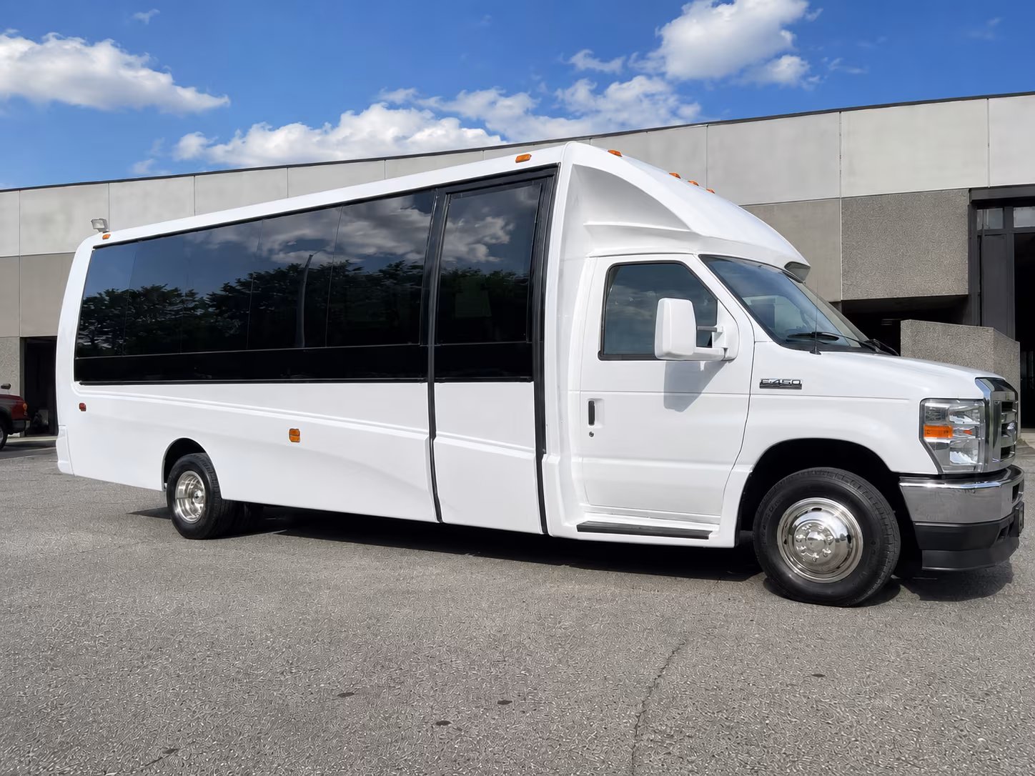 winery tour bus rentals from inglewood to west hills